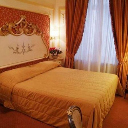 Champagne Garden Hotel Rome Luaran gambar