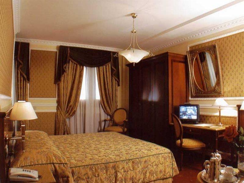 Champagne Garden Hotel Rome Bilik gambar